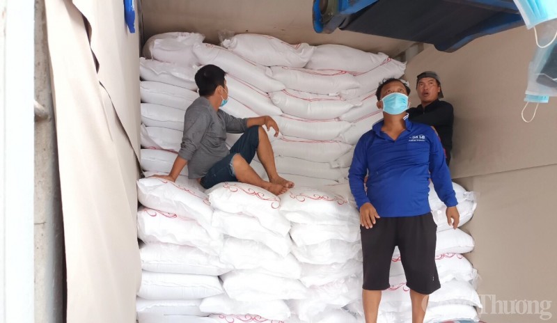 Giá lúa gạo hôm nay ngày 27/7/2023: Giá gạo xuất khẩu liên tục “nhảy múa”